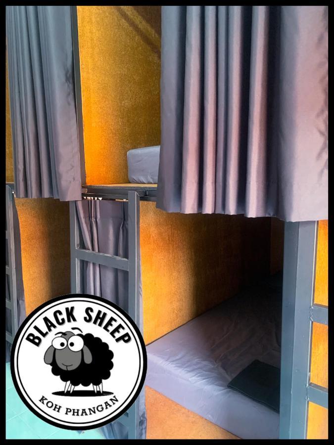 The Black Sheep Hostel Хаад Рин Экстерьер фото